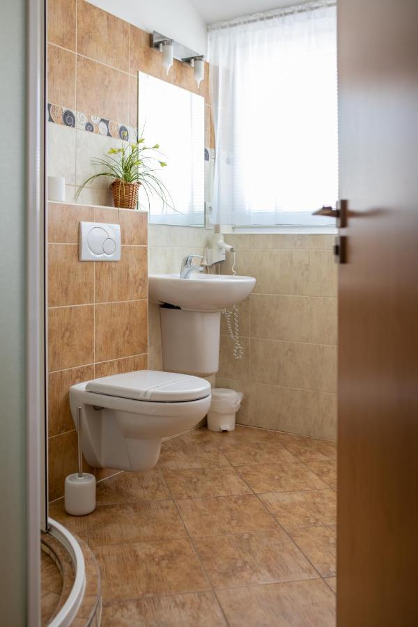 Tisnovska Rychta Hotel ภายนอก รูปภาพ