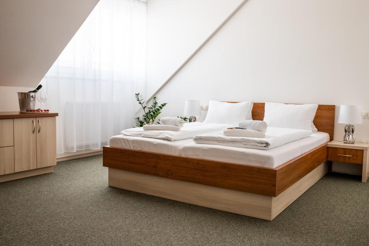 Tisnovska Rychta Hotel ภายนอก รูปภาพ